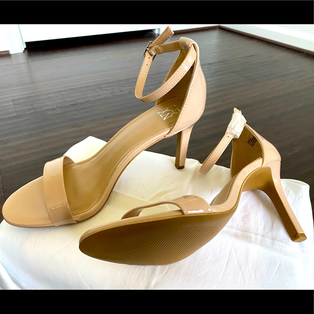 Beige heels with straps. Perfect for the summer